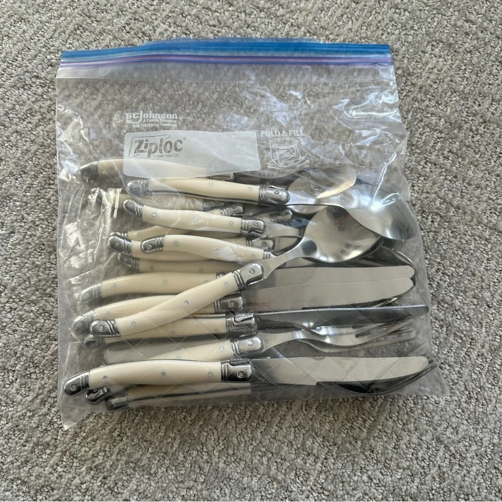 LAGUIOLE FRENCH HOME Set of Silverware, 20 Pieces, Cream Bone Color
